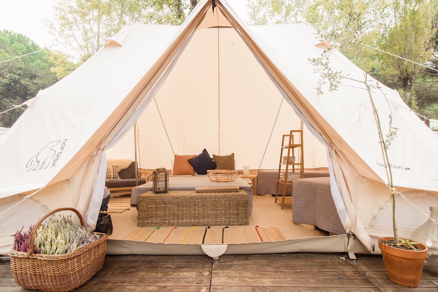 ノルディスクのテント『アスガルド』を徹底調査！人気のヒミツと過ごし方をご紹介 | Camp Standard（キャンプスタンダード）