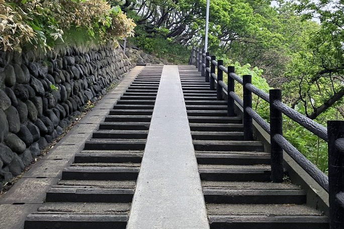 かもめ島キャンプ場の階段